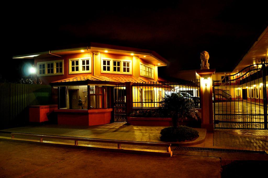 Prado Inn & Suites San José Extérieur photo