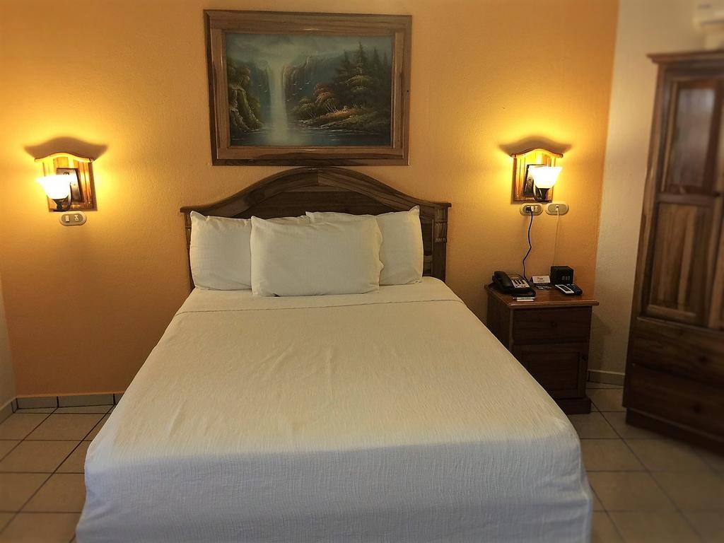 Prado Inn & Suites San José Extérieur photo