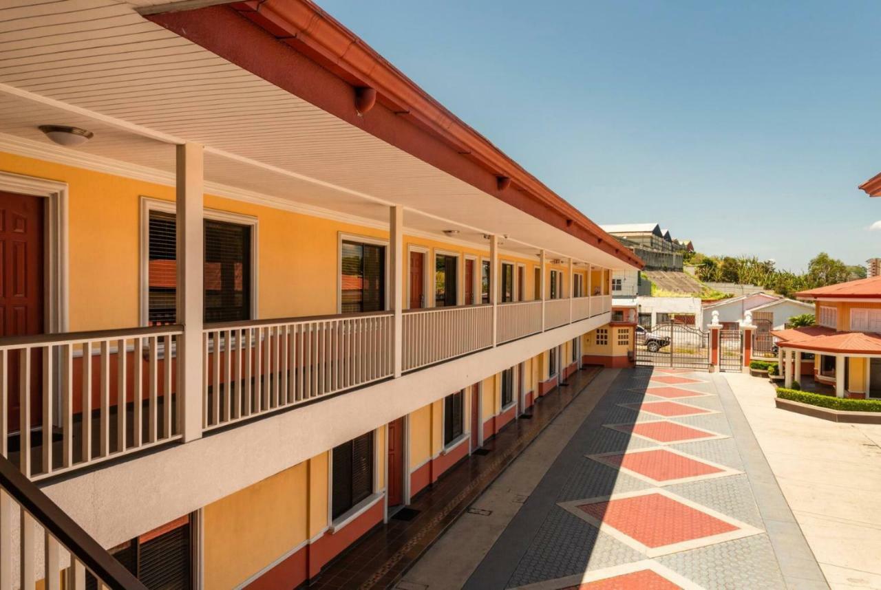 Prado Inn & Suites San José Extérieur photo